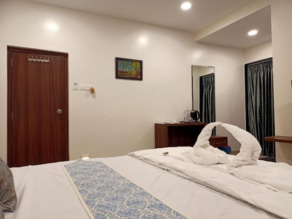 Srushti Sea Villa Resort Diveāgar Екстериор снимка